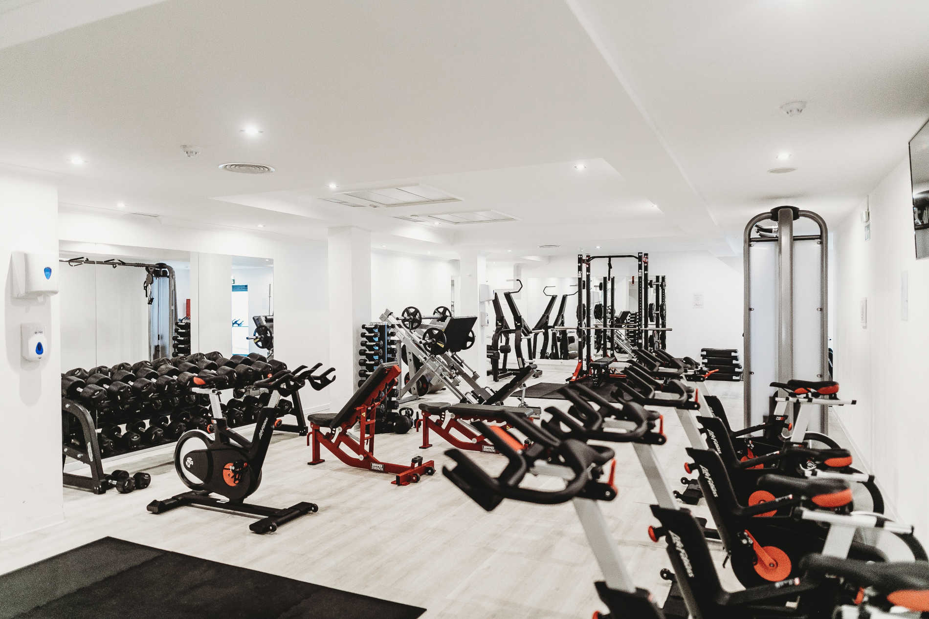 Health & Leisure Cleaning image